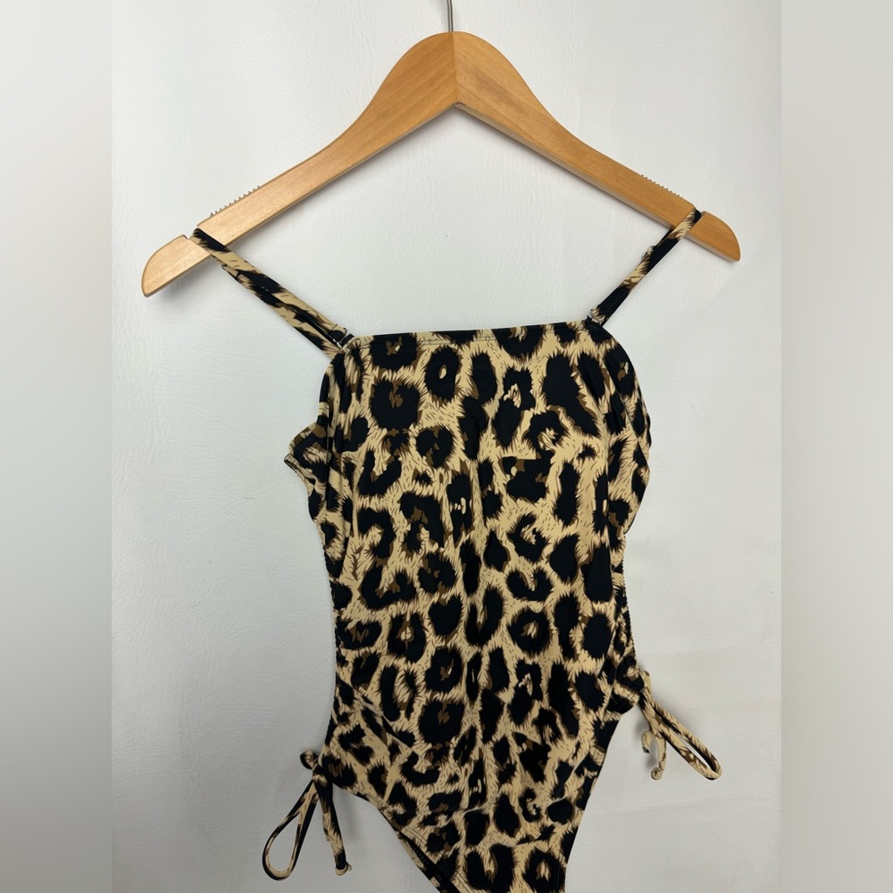 Leopard Print one Piece Swimsuit with high thigh and cheeky bottom Small NWOT - Picture 3 of 6